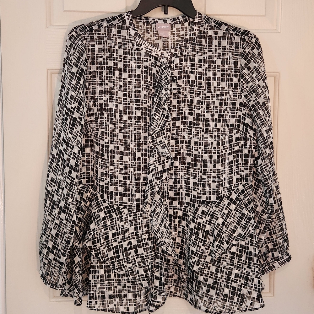 Chico's Monochrome Geometric Blouse